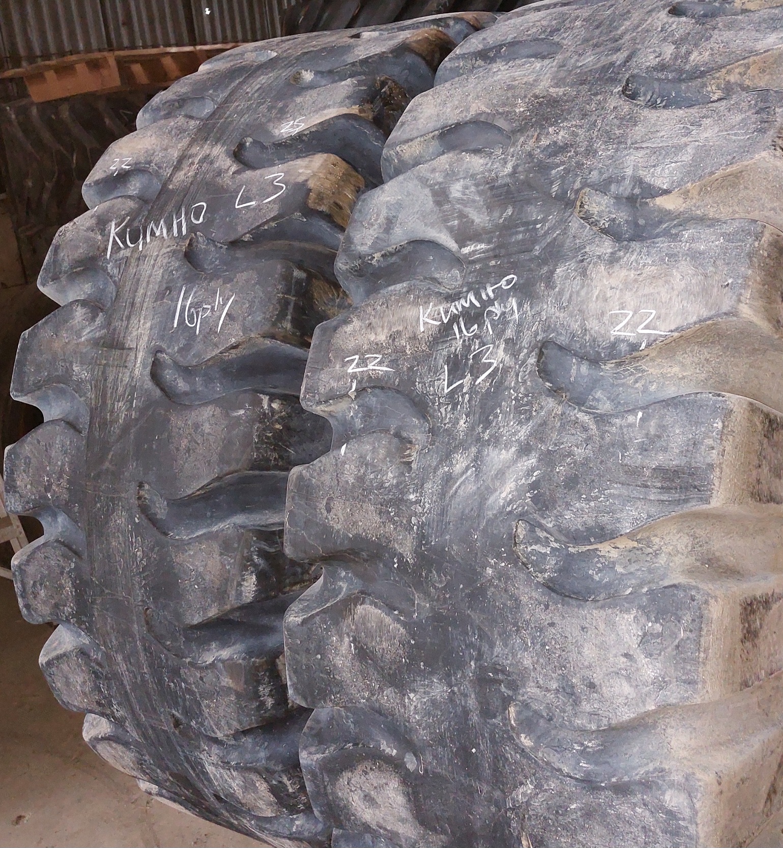 Tyre Image 2