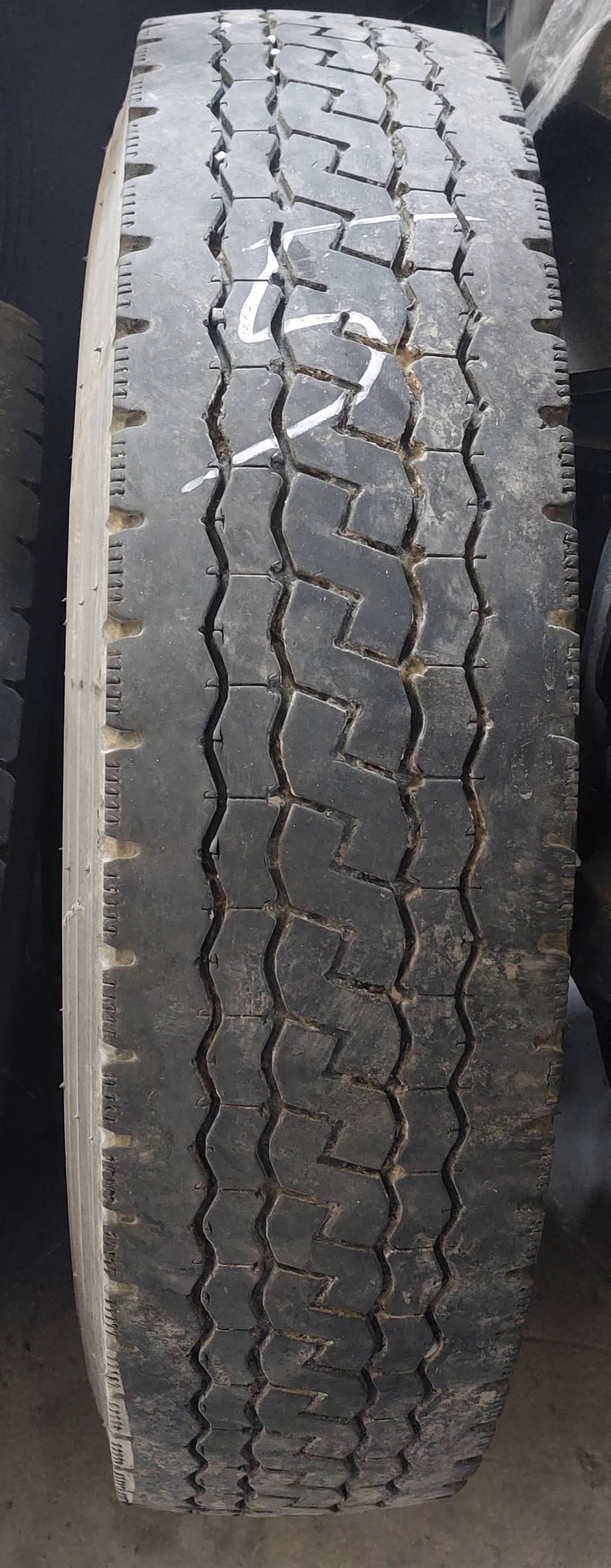 Tyre Image 6