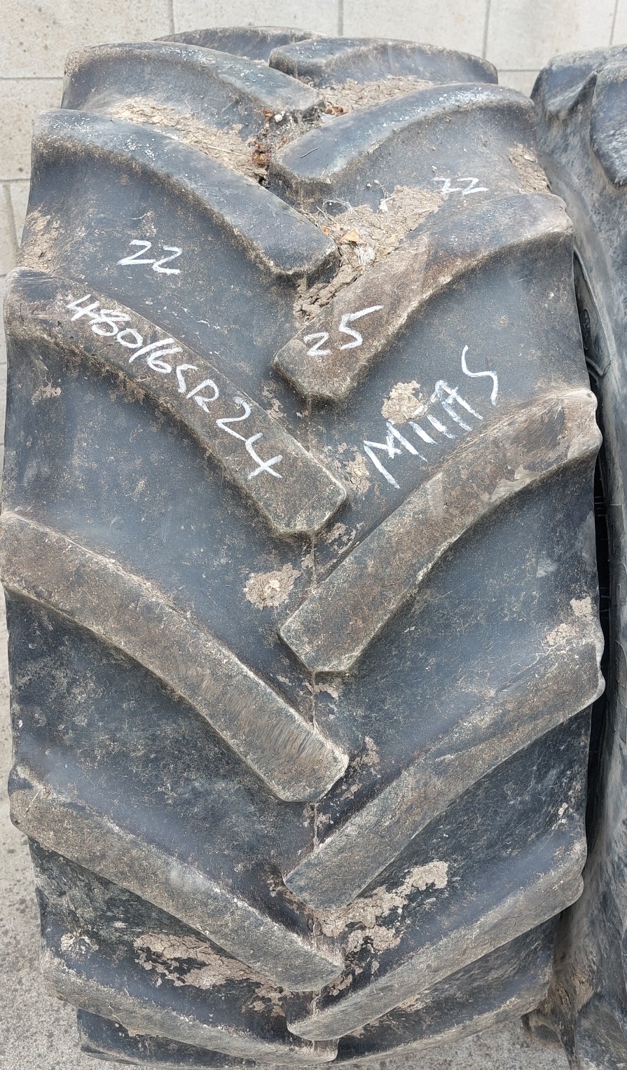 Tyre Image 2