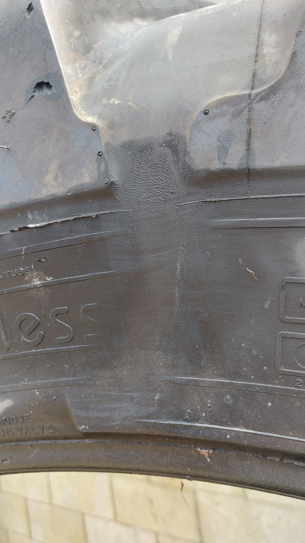Tyre Image 3