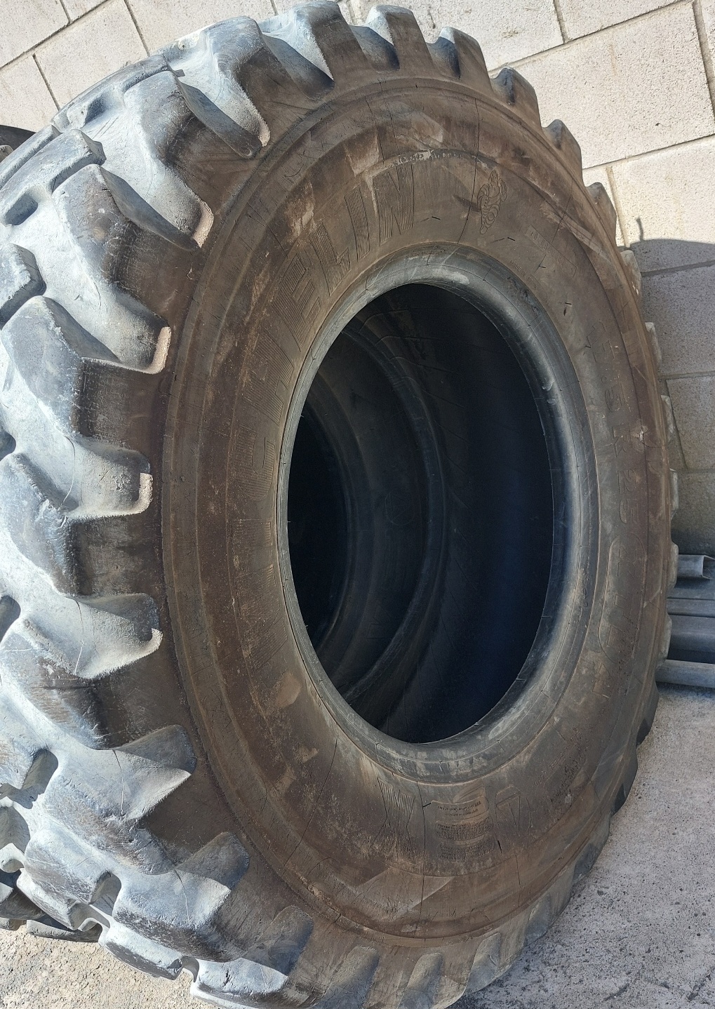 Tyre Image 3
