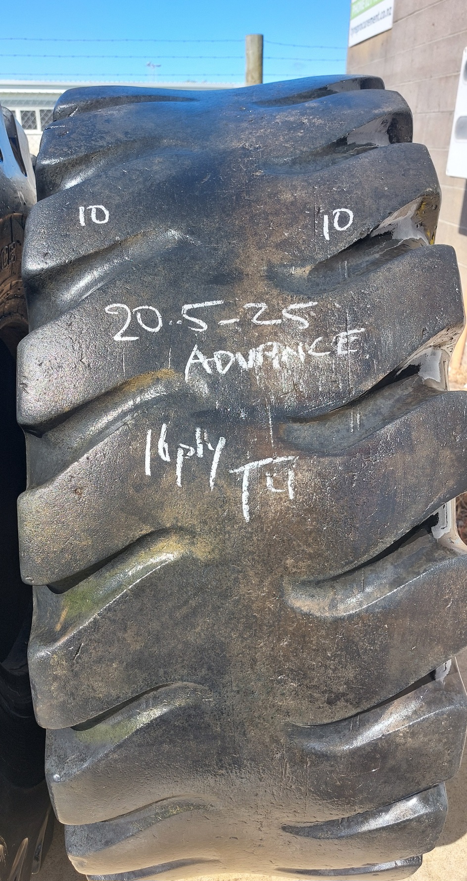 Tyre Image 3