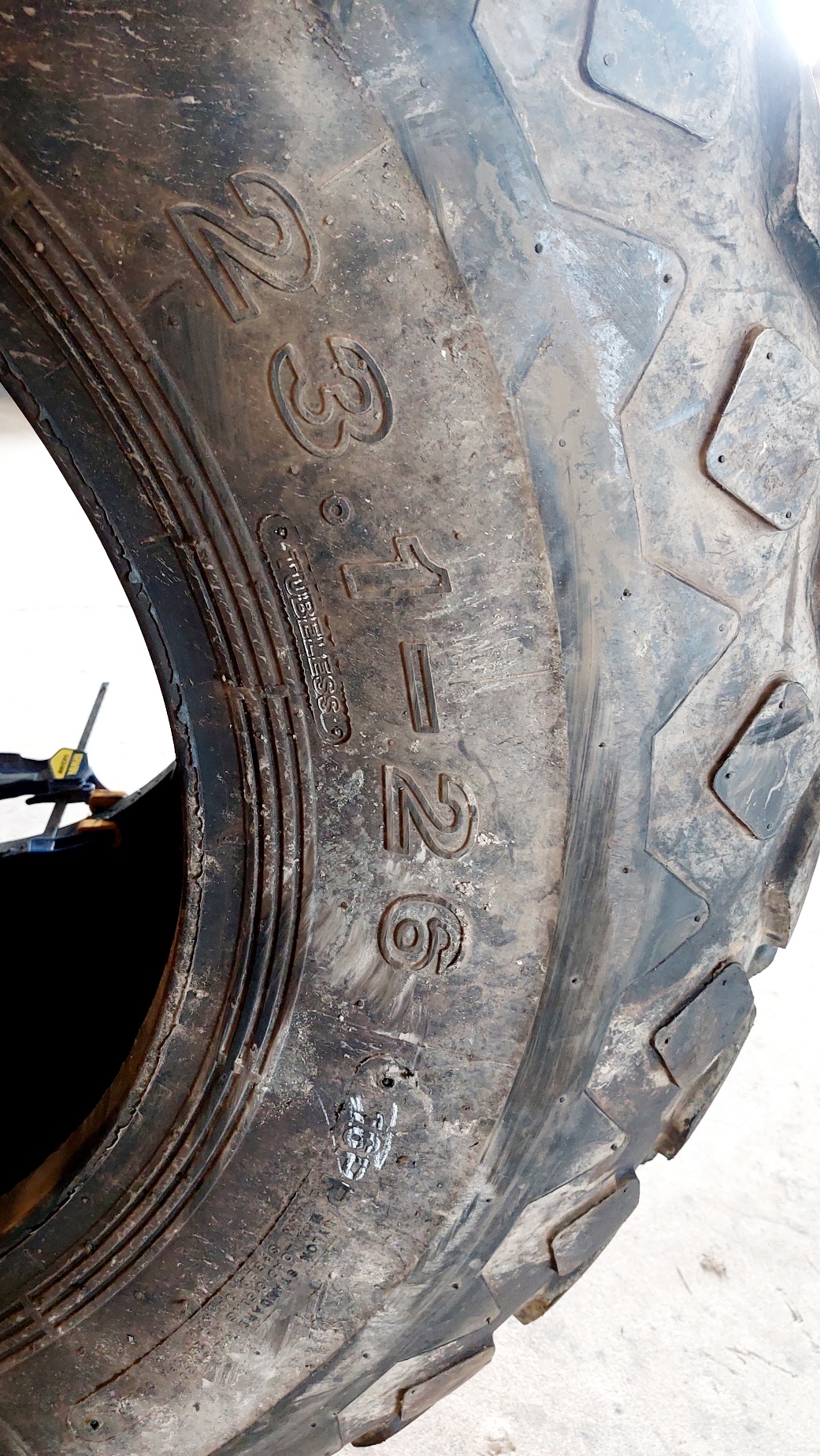 Tyre Image 2
