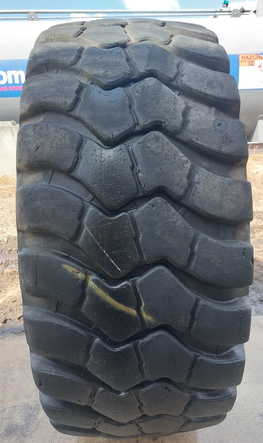 Tyre Image 2
