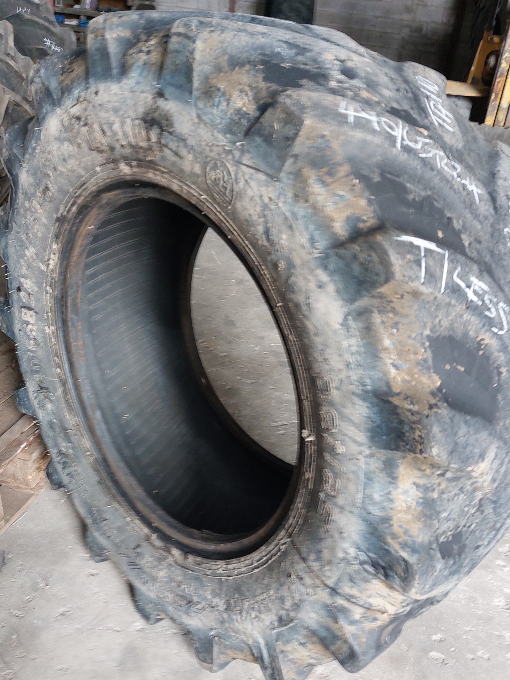 Tyre Image 2