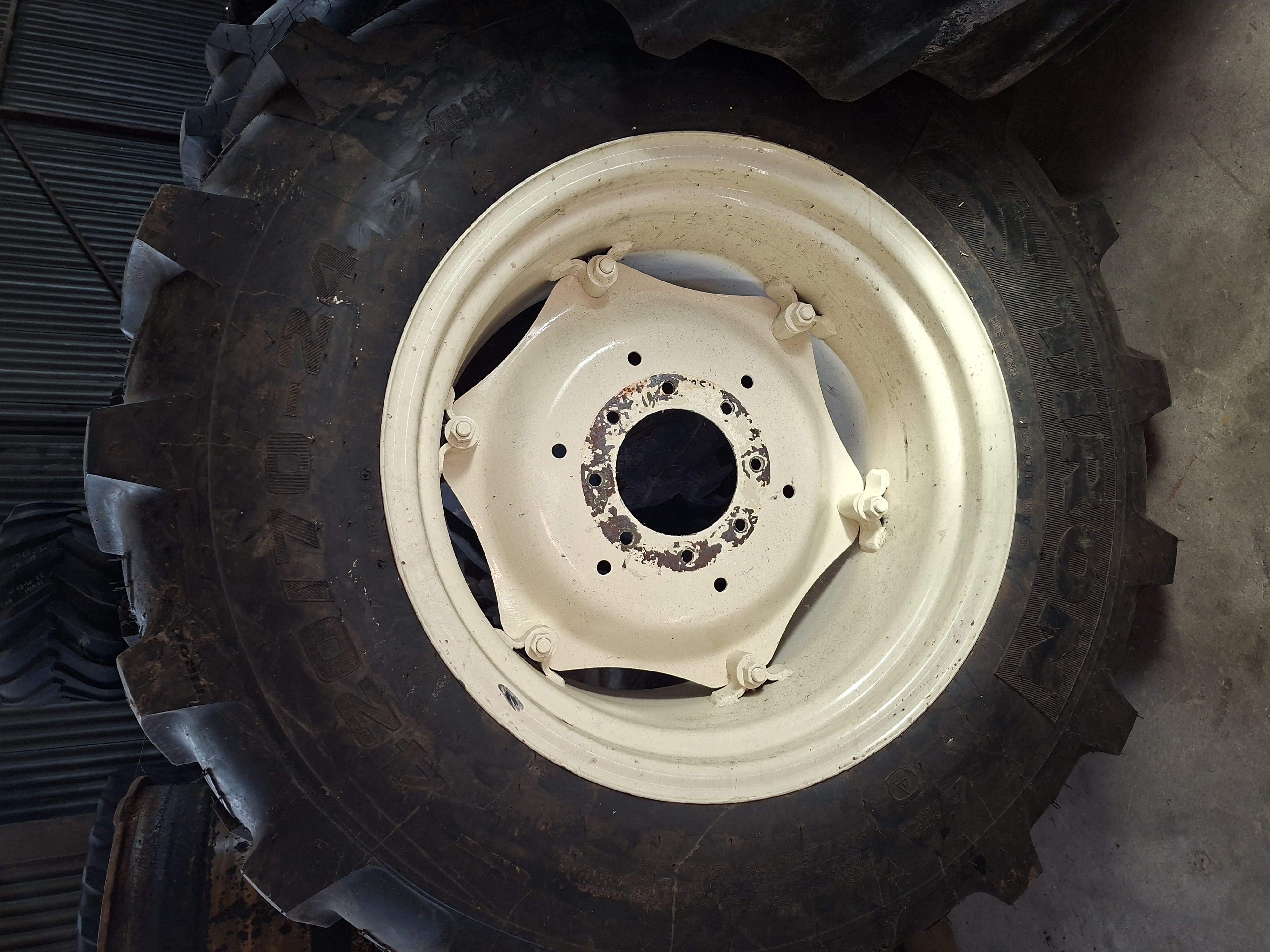 Tyre Image 2