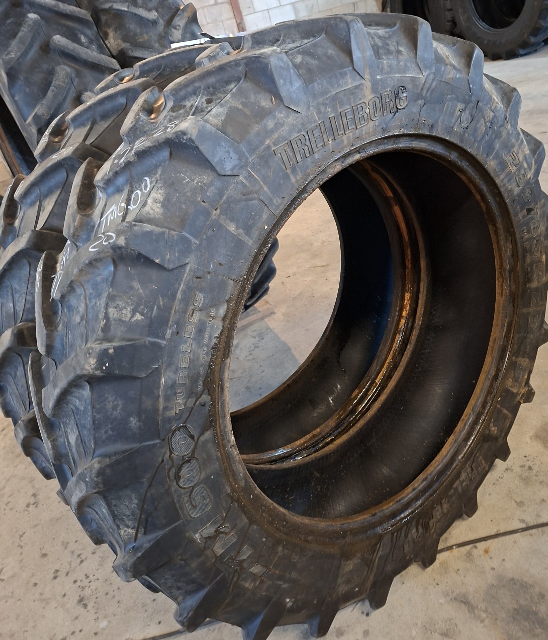 Tyre Image 2