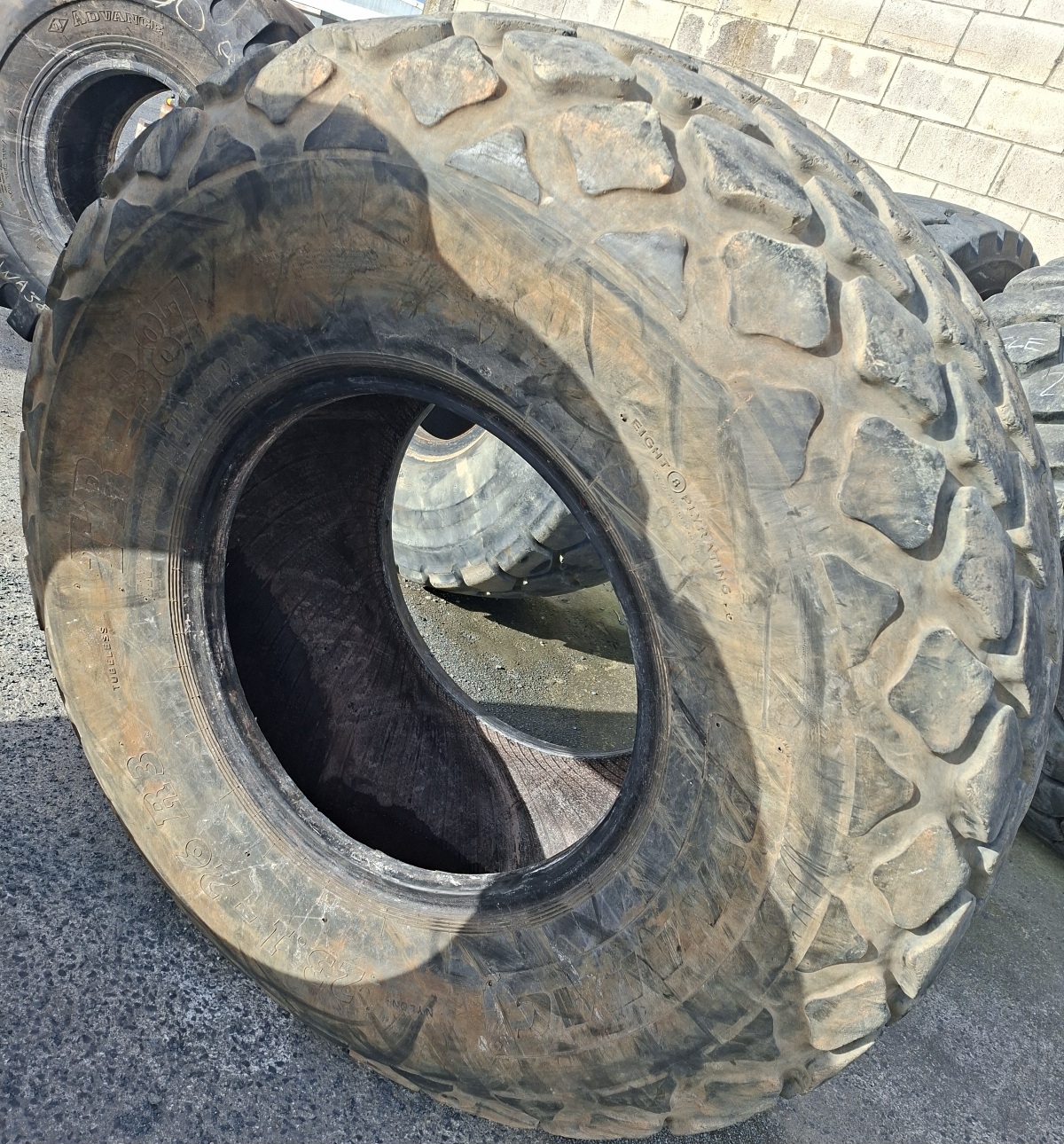 Tyre Image 3