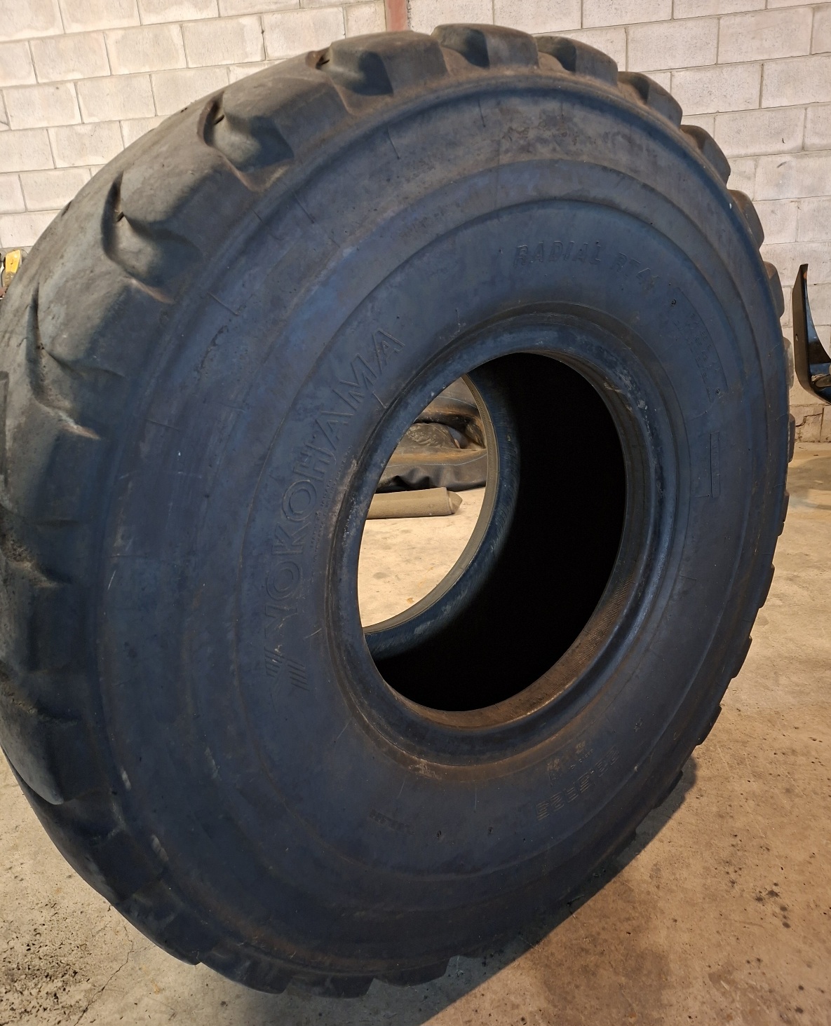 Tyre Image 3