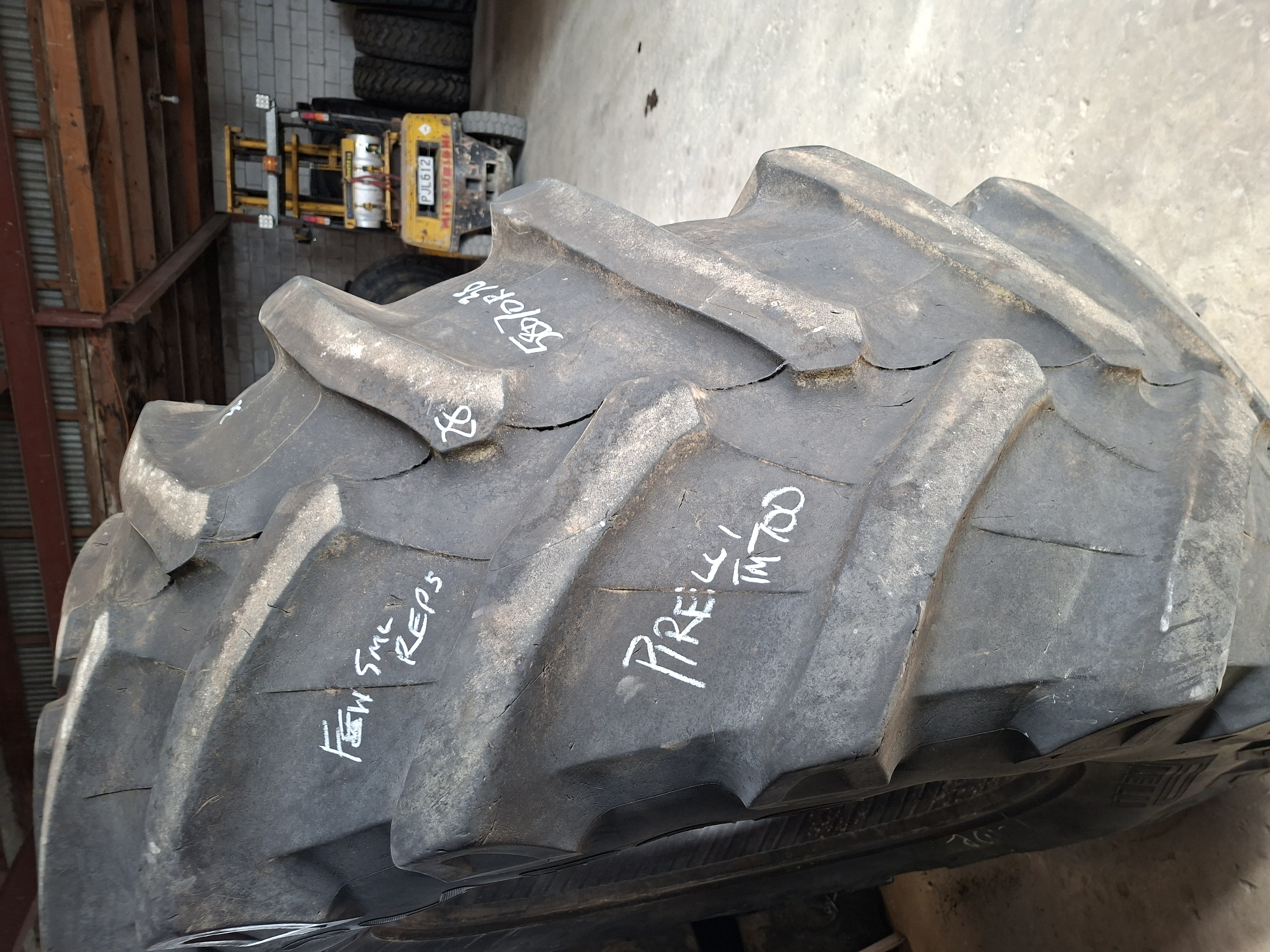 Tyre Image 2