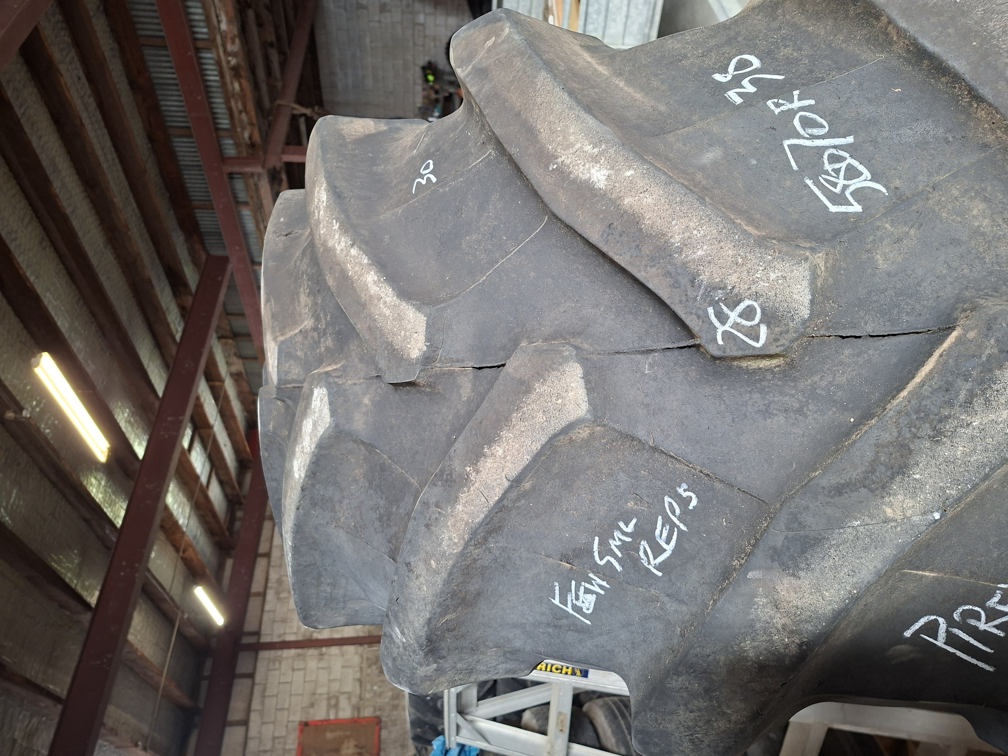 Tyre Image 3
