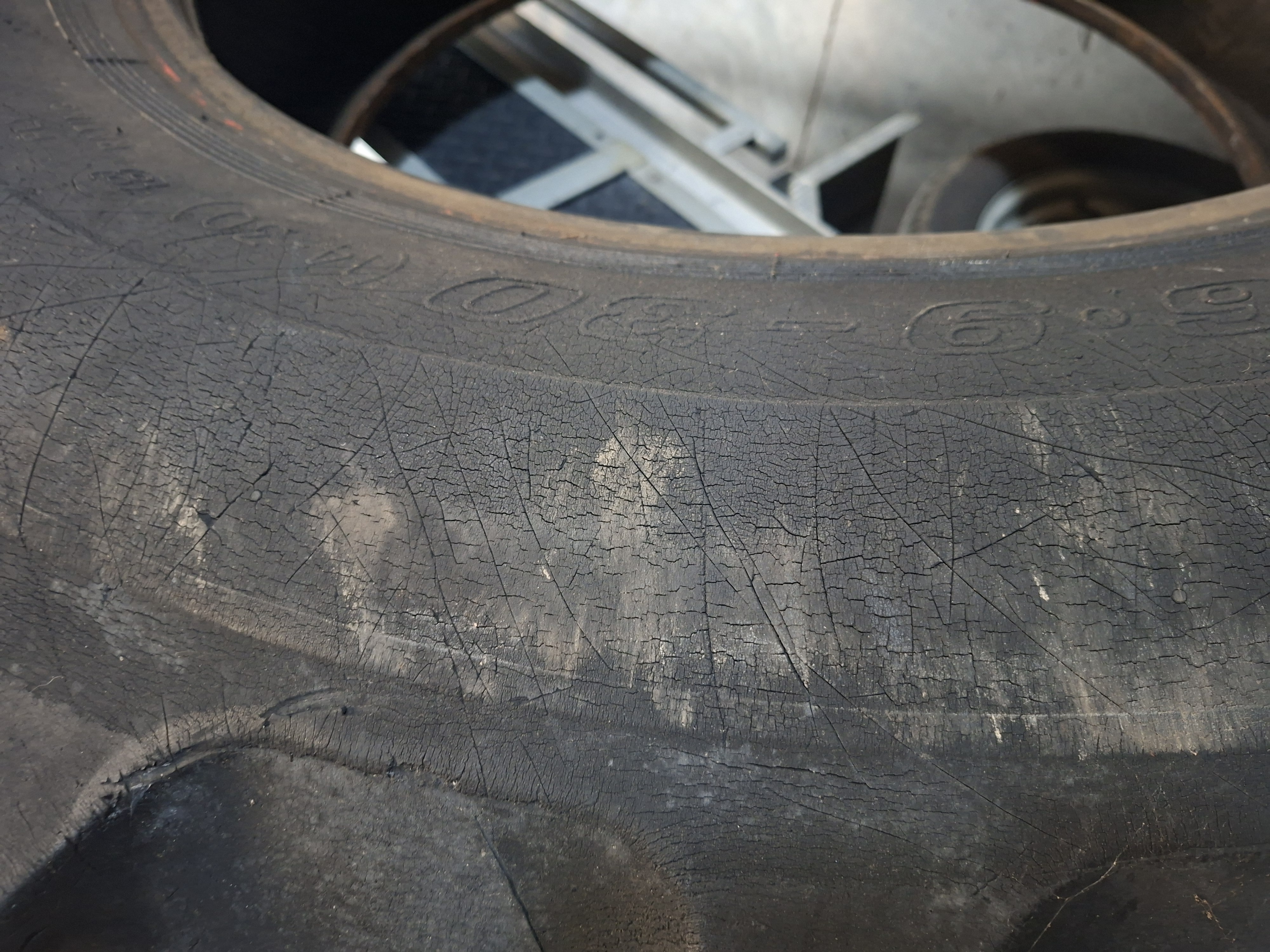 Tyre Image 2