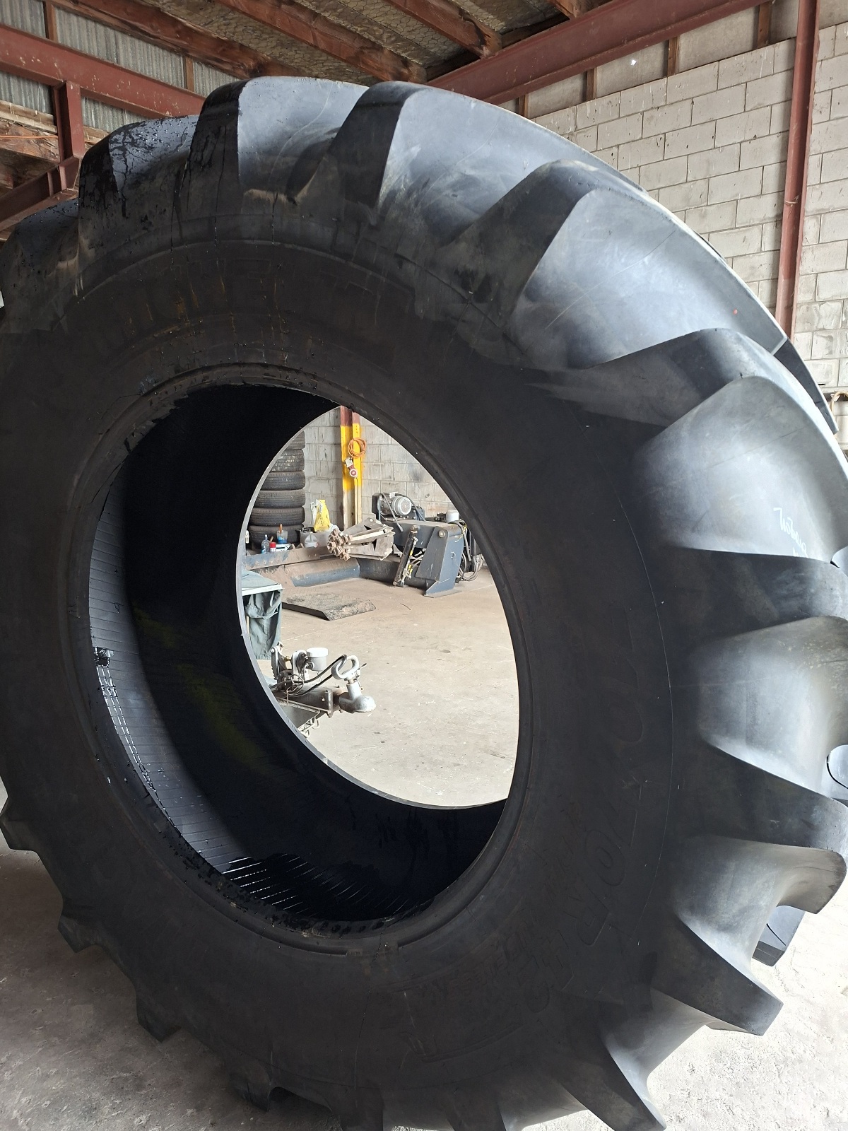 Tyre Image 2