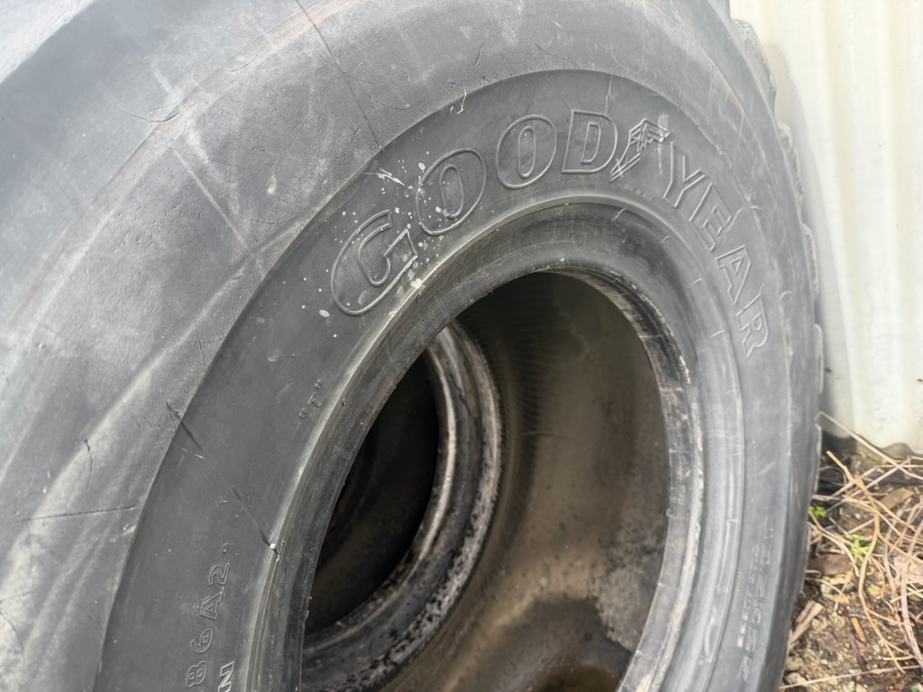 Tyre Image 2